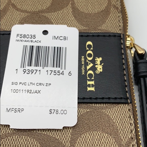 COACH Corner Zip Wristlet In Signature Canvas - Picture 7 of 8